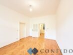 WOHNUNGSEIGENTUM AM STÖBERPLATZ - Sanierungsbedürftige 2 Zimmerwohnung in ansprechender Lage! - Wohnzimmer