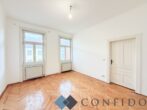WOHNUNGSEIGENTUM AM STÖBERPLATZ - Sanierungsbedürftige 2 Zimmerwohnung in ansprechender Lage! - Wohnzimmer