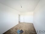 Wohnen nach Wunsch – sanierungsbedürftige 3-Zimmer-Wohnung mit Loggia und Stellplatz - Zimmer
