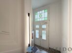 MEIDLINGER COTTAGE - Großzügig geschnittene 3 Zimmer Altbauwohnung in begehrter Lage! - Hauseingangsbereich