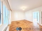 HOFZEILE - Großzügige 2 Zimmerwohnung mit Balkon in ansprechender Lage! - Wohnzimmer