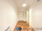 HOFZEILE - Großzügige 2 Zimmerwohnung mit Balkon in ansprechender Lage! - Vorraum