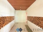 RUHELAGE in Klosterneuburg - Sanierungsbedürftige 3 Zimmerwohnung mit Loggia und Grünblick - Küche