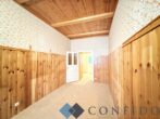 Sanierungsbedürftige 3 Zimmer Altbauwohnung mit Potenzial in der Clusiusgasse! - Zimmer