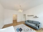 Eleganz trifft Altbaucharme - perfekt geschnittene 2 Zimmerwohnung in ansprechender Lage! - Wohnzimmer