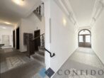 Eleganz trifft Altbaucharme - perfekt geschnittene 2 Zimmerwohnung in ansprechender Lage! - Hauseingangsbereich