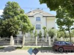 Eine seltene Chance - Cottage-Villa mit Geschichte, Charakter und außergewöhnlichem Potenzial! - Hausansicht