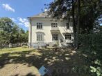 Eine seltene Chance - Cottage-Villa mit Geschichte, Charakter und außergewöhnlichem Potenzial! - Hausansicht