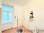 WOHNUNGSEIGENTUM AM STÖBERPLATZ - Sanierungsbedürftige 2 Zimmerwohnung mit Potenzial! - Eingangsbereich